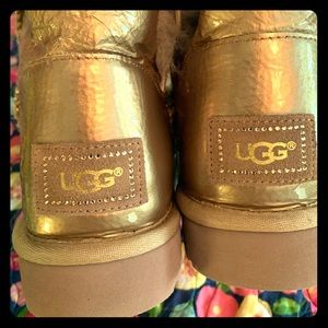 GOLD UGGS SZ 10